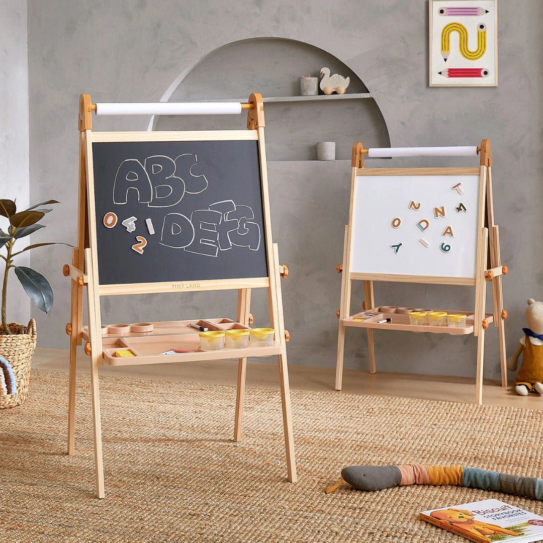 Tiny Land® Magnitales Easel